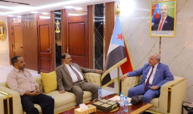 القائم بأعمال رئيس المجلس يطّلع على الأوضاع الخدمية والأمنية بمحافظة الضالع