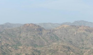 سقوط شهداء وأسرى بإعتداء حوثي على مسيمير بلحج