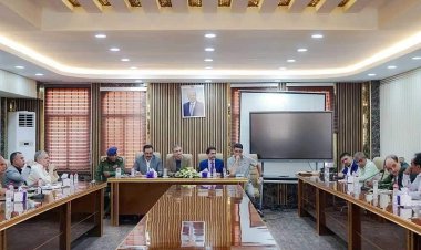 وزير الدولة محافظ عدن يوجّه بسرعة تنفيذ توصيات اللجنة الوزارية بشأن محطات الغاز