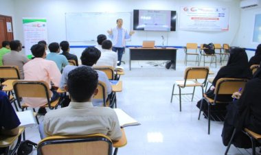 دورة تدريبية لطلاب الكلية في تخطيط القلب الكهربائي بجامعة سيئون