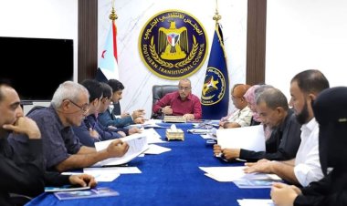 الأمانة العامة تناقش الصعوبات التي تواجه سير العملية التعليمية في محافظات الجنوب