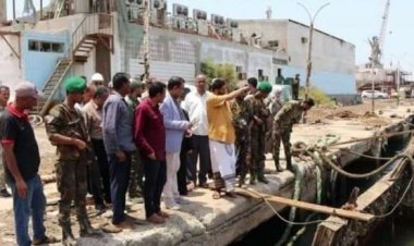 الوزير “السقطري” يشدد على تسريع إنتشال السفن الغارقة في ميناء الإصطياد السمكي بالعاصمة عدن