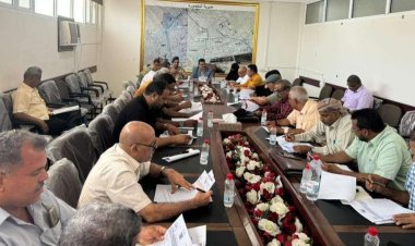 العاصمة عدن.. تنفيذي المنصورة يناقش تقارير أداء عدد من المكاتب