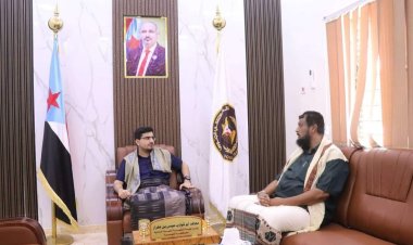 رئيس تنفيذية انتقالي المهرة يلتقي مستشار المحافظ لشوؤن مديرتي سيحوت والمسيلة