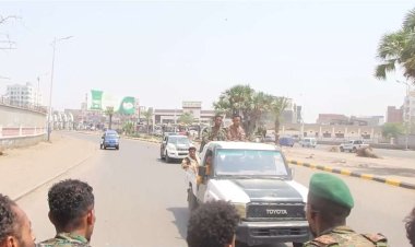 عدن.. حملة أمنية لمنع حمل السلاح غير المرخص بمديرية الشيخ عثمان