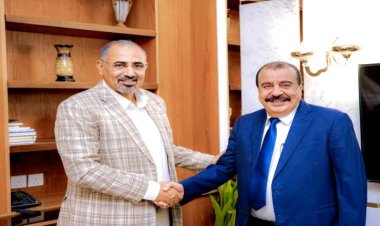 مستشار الرئيس الزُبيدي: حضرموت تحت قيادة بن بريك والبحسني ” نموذج يُحتذى به “