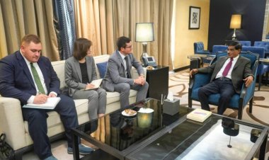 البحسني يبحث مع القائم بأعمال السفارة الروسية تعزيز العلاقات الثنائية ومستجدات الأوضاع في اليمن