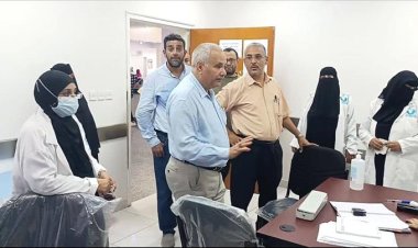 عدن.. مدير عام مكتب الصحة يتفقد مركز الأمومة والطفولة بدارسعد
