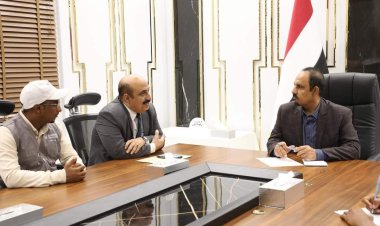 المحافظ بن ماضي يطلع على برامج تعزيز الشراكات لدعم قطاع التعليم العام بالمحافظة