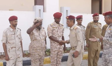 قائد المنطقة العسكرية الثانية في زيارة ميدانية للمدرسة القتالية