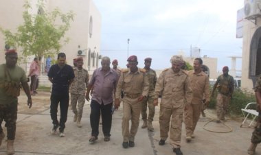 قائد المنطقة العسكرية الثانية في زياره تفقديه للمستشفى العسكري بمعية العميد الدكتور سالم العطاس