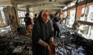 مقتل 15 شخصا في غارة إسرائيلية على مدرسة تؤوي نازحين