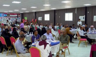 لجنة التواصل تلتقي أكاديميي وطلاب جامعة حضرموت