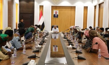 المحافظ بن ماضي يلتقي مقادمة وأعيان قبيلة العكابرة ضمن جهود وحدة الصف لنيل مطالب حضرموت