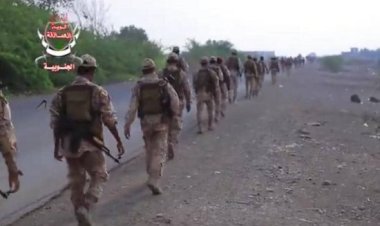 قوات العمالقة الجنوبية تنظم تمرين المسير العسكري