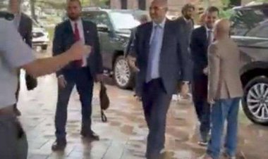 الرئيس الزُبيدي يصل ولاية ميشغان الأمريكية