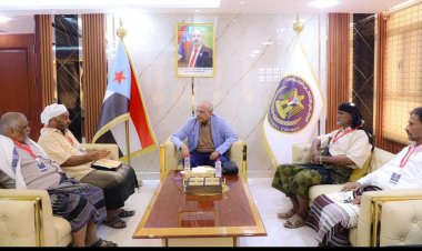 القائم بأعمال رئيس المجلس يطّلع على سير العمل بوزارة الإدارة المحلية