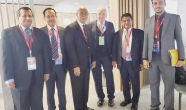 وزير النفط والمعادن يلتقي نائب رئيس الوزراء الروسي