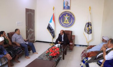 رئيس تنفيذية انتقالي شبوة يلتقي مدير عام فرع الهيئة العامة لرعاية أسر الشهداء والجرحى بالمحافظة