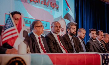 الرئيس الزُبيدي يشهد الاحتفال الذي أقامته الجالية الجنوبية في مدينة شيكاغو على شرف زيارته للولايات المتحدة