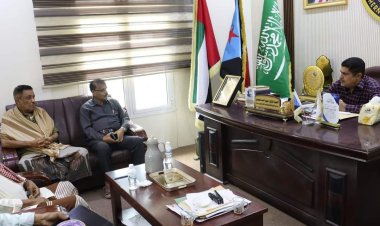 رئيس تنفيذية انتقالي حضرموت يناقش أوضاع المسرحين قسرا من العسكريين والأمنيين والمدنيين بالمحافظة