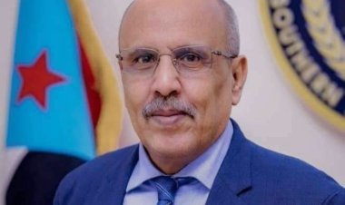 الكثيري يُعزَّي الدكتور محمد متاش بوفاة والدته