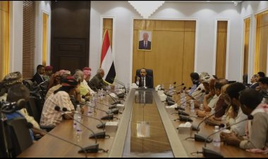 المحافظ بن ماضي يلتقي مقادمة وعقلاء (نوّح) ويُشيد بحرص أبناء حضرموت على توحيد الكلمة