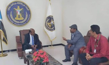 شبوة.. الشيخ لسود يلتقي نقابة الصحفيين الجنوبيين بالمحافظة