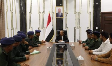 محافظ حضرموت يبحث مع لجنة وزارة الداخلية افتتاح فروع جديدة لمصلحة الأحوال المدنية لتقديم خدمات نوعية للمواطنين