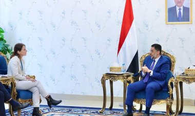 رئيس الوزراء يؤكد على المجتمع الدولي دعم الحكومة لمواجهة التحديات الاقتصادية ووقف تدهور العملة الوطنية