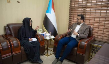العاصمة عدن.. رئيس الهيئة الوطنية للإعلام يلتقي موفدة وكالة (رويترز)