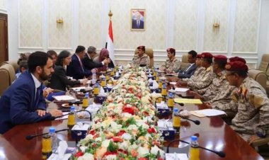 وزير الدفاع يستقبل في عدن سفراء الاتحاد الأوروبي