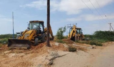 بشت بالخط الناقل بالريان يتسبب في ايقاف حقل النقعة