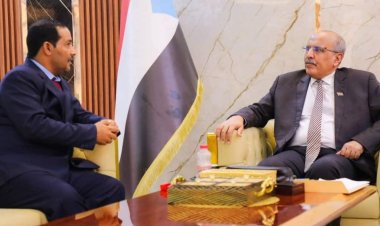 الكثيري يشدد على ضرورة تصحيح العمل في وحدة إدارة مخيمات النازحين