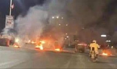 احتجاجات غاضبة في المكلا بسبب انقطاع الكهرباء وتدهور الخدمات