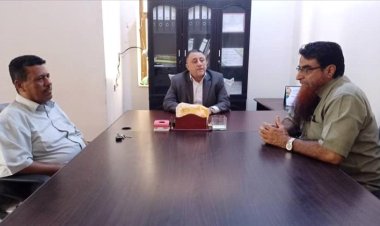 الأمين العام بأبين يلتقي بمدير عام مكتب الصحة لتقييم جهود المكتب وبحث سبل تحسين الخدمات الصحية المقدمة للمواطنين