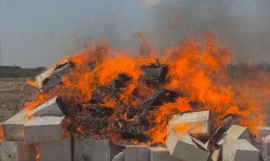 عدن.. نيابة الصناعة والتجارة تتلف كمية من الأدوية الغير صالحة للاستخدام الآدمي