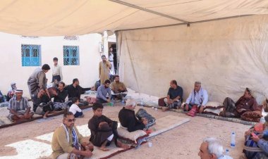 تنفيذية انتقالي شبوة يؤدي واجب العزاء لآل الدويل في وفاة الطفلة نوف.