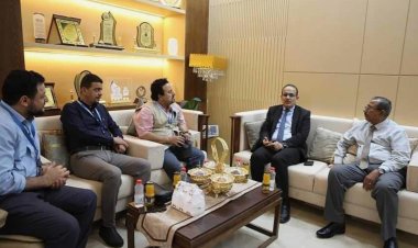 وزير الصحة يلتقي فريق من اليونبس ويطلع على الأعمال الإنشائية لمعهد أمين ناشر ومركز التثقيف