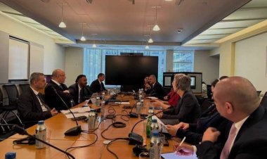 وزير التخطيط يبحث مع مؤسسة التمويل الدولية تعزيز الاستثمارات في اليمن