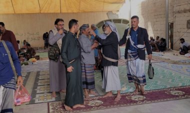 رئيس تنفيذية انتقالي شبوة يؤدي واجب العزاء في وفاة المناضل صالح بن سالم جلعوم الخليفي