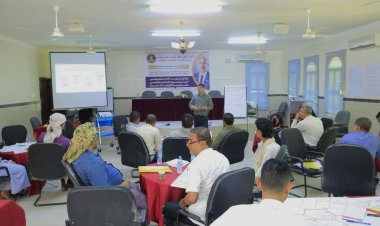 انتقالي وادي وصحراء حضرموت يختتم دورة تدريبية في تعزيز الأداء الوظيفي