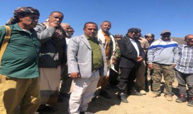 قيادة الانتقالي والسلطة المحلية بالشعيب يتفقدا العمل بمشروع طريق العوابل - المحجر – بخال