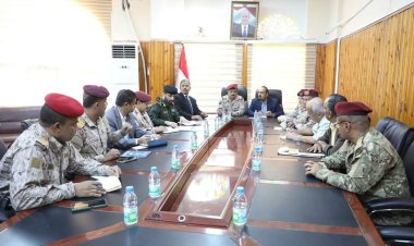 محافظ حضرموت ووزير الدفاع يرأسان بسيئون اجتماعًا للجنة الأمنية بالمحافظة