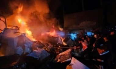 جرحى في غارات على مخيم وسط قطاع غزة