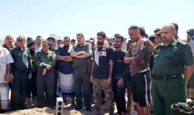 بحضور اللواء الشعيبي… المئات يشيعون جثمان مدير مصلحة الدفاع المدني بالعاصمة عدن الى مثواه الأخير