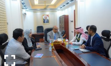 لقاء في عدن يناقش سير العمل في المشاريع التي ينفذها البرنامج السعودي