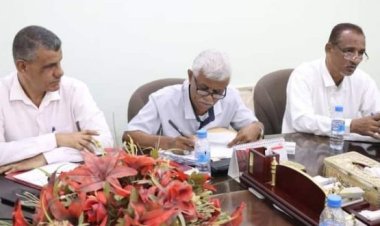 إجتماع يناقش عددا من القضايا العالقة بمديريات ساحل حضرموت