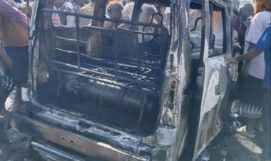 احتراق باص في عدن