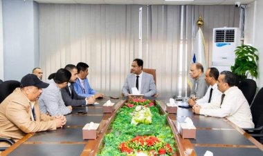 باعوم يتفقد يسر العمل في مطار عدن الدولي